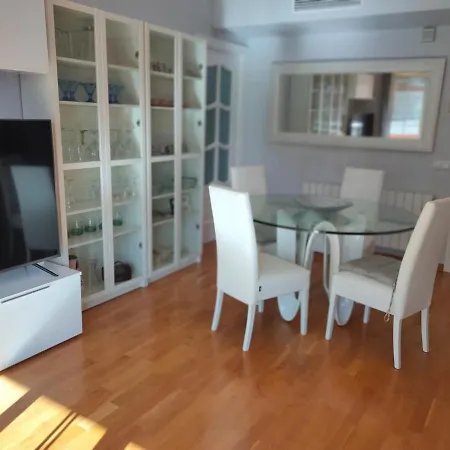 Apartment Piso Familiar 3 2 Banos Y Plaza De Parking